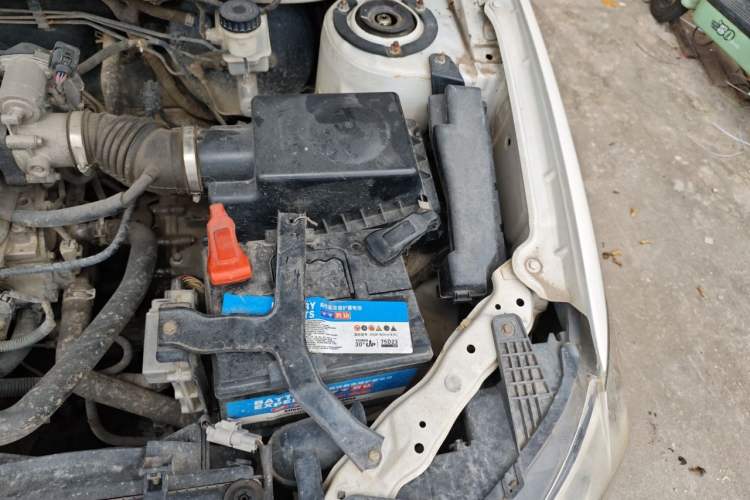 Used BYD L3 2013 1.5L Automatic Comfort Edition Engine Bay Left