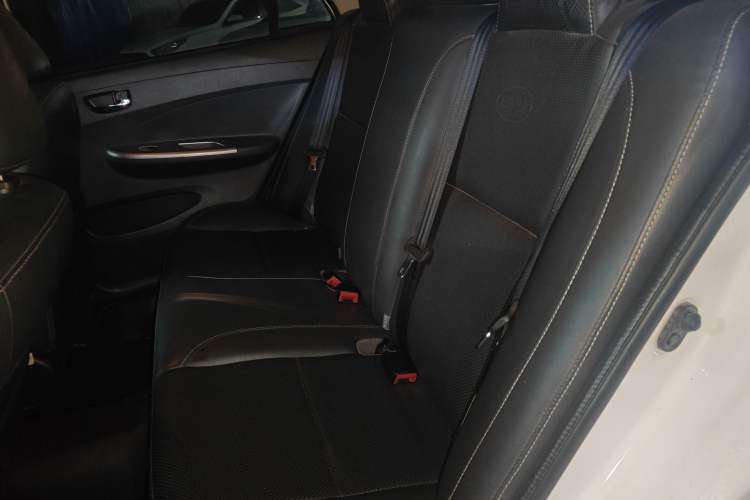 Used BYD L3 2013 1.5L Automatic Comfort Edition Interior 1