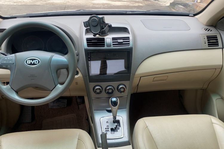 Used BYD L3 2013 1.5L Automatic Comfort Edition Interior 3