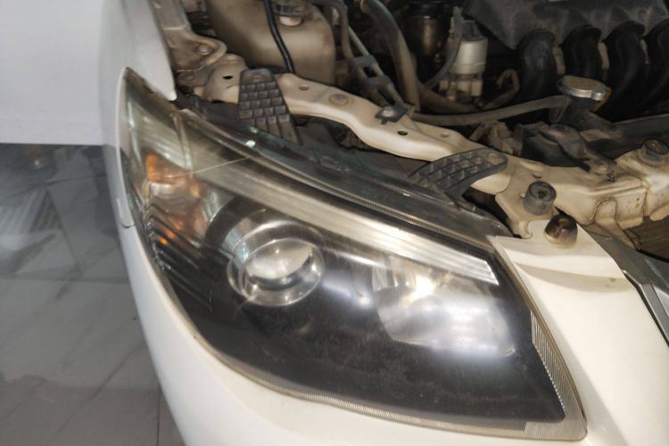 Used BYD L3 2013 1.5L Automatic Comfort Edition Right Front Headlight