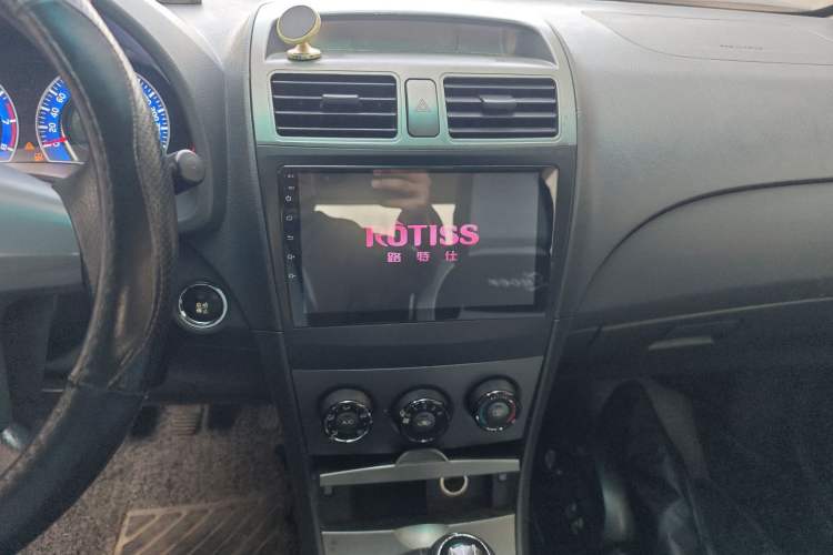 Used BYD L3 2015 Energy-Efficient Model 1.5L Manual Comfort Edition Audio And AC Panel