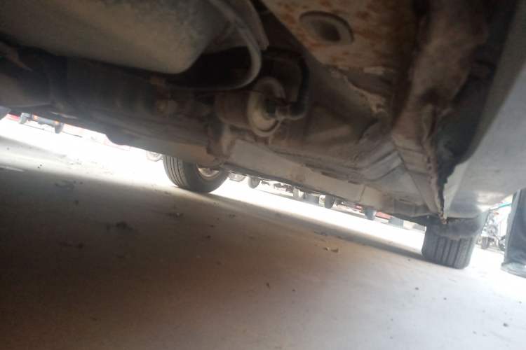 Used BYD L3 2015 Energy-Efficient Model 1.5L Manual Comfort Edition Chassis Rear Right
