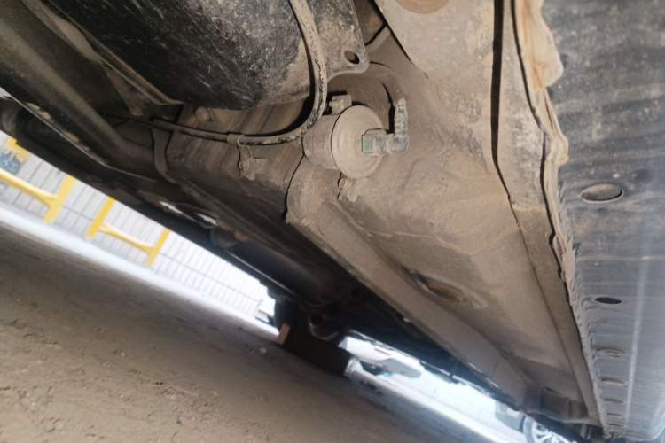 Used BYD L3 2015 Energy-Efficient Model 1.5L Manual Comfort Edition Chassis Rear Right