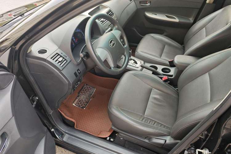 Used BYD L3 2015 Energy-Efficient Model 1.5L Automatic Comfort Edition Driver Seat