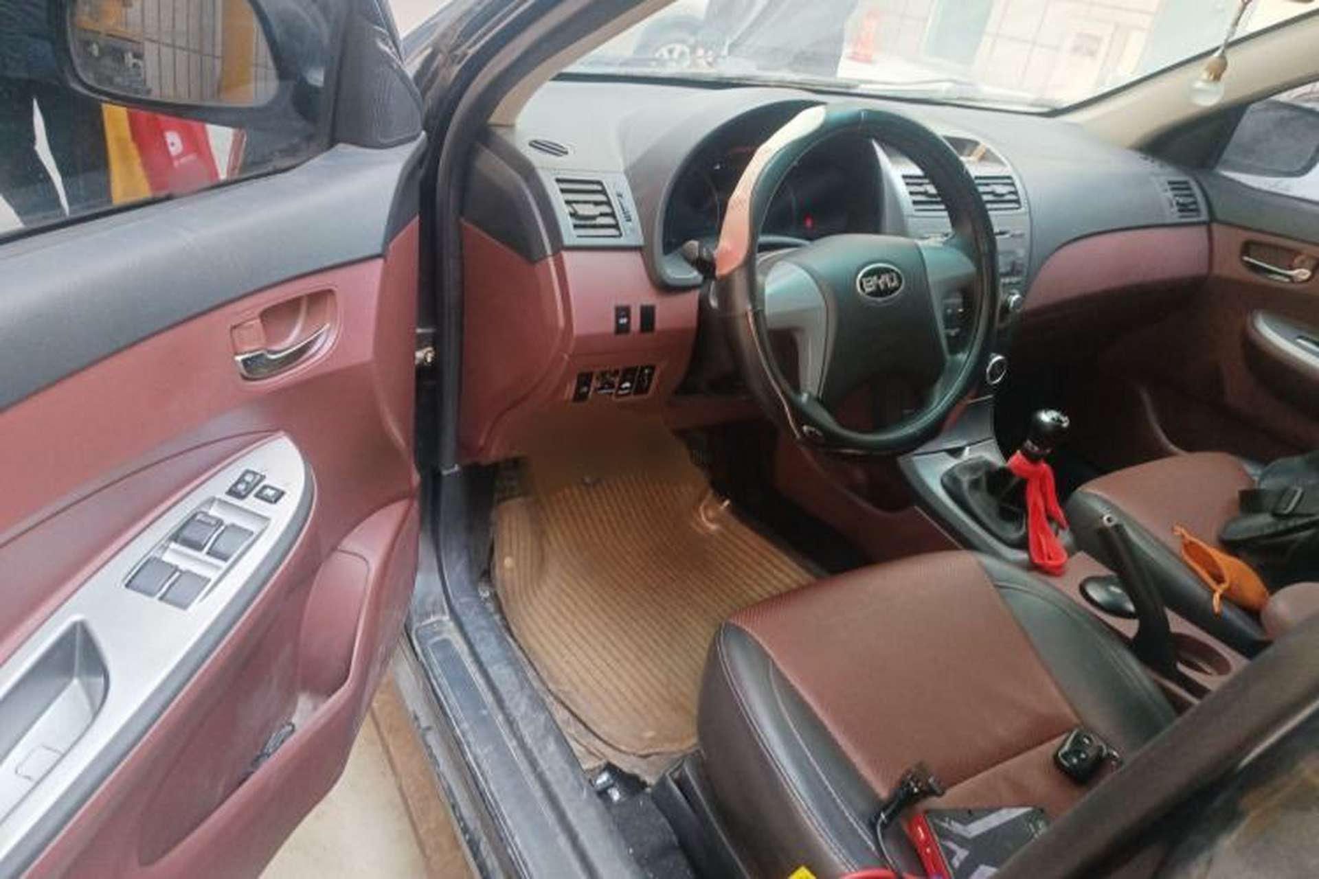 Used BYD L3 2015 Energy-Efficient Model 1.5L Manual Comfort Edition Driver Seat