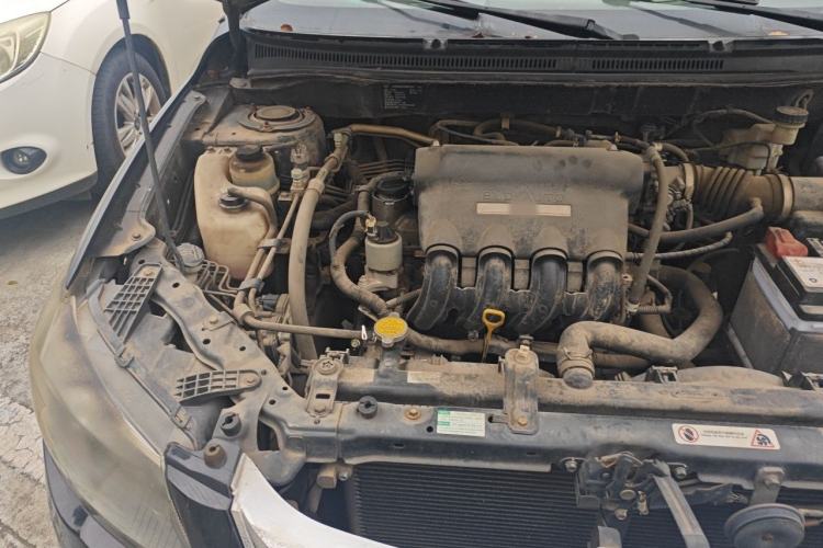 Used BYD L3 2015 Energy-Efficient Model 1.5L Manual Comfort Edition Engine Bay Right