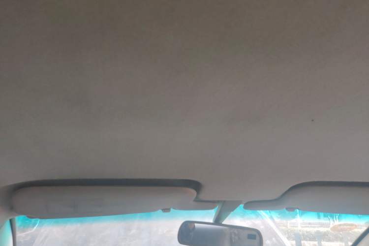 Used BYD L3 2015 Energy-Efficient Model 1.5L Automatic Comfort Edition Headliner