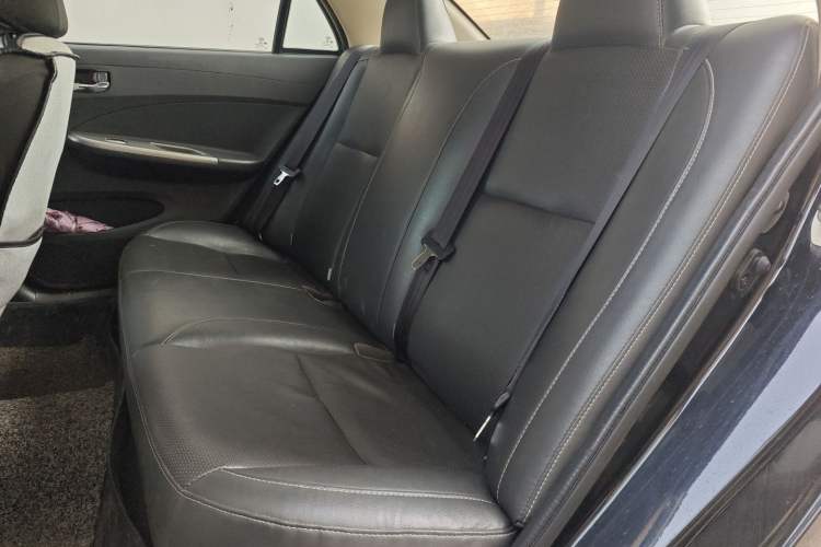 Used BYD L3 2015 Energy-Efficient Model 1.5L Manual Comfort Edition Interior 4