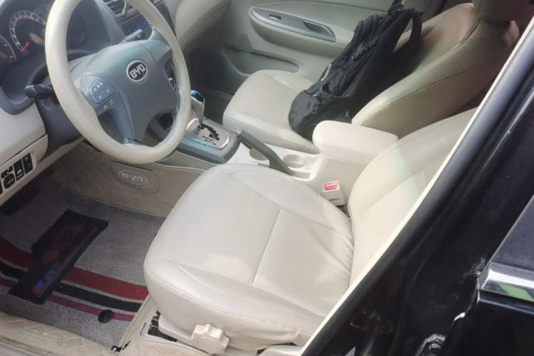Used BYD L3 2015 Energy-Saving Edition 1.5L Automatic Prestige Model Left Front Seat