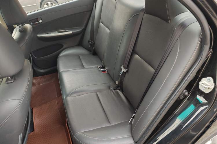 Used BYD L3 2015 Energy-Efficient Model 1.5L Automatic Comfort Edition Left Rear Seat