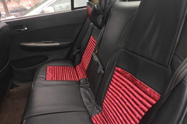 Used BYD L3 2015 Energy-Efficient Model 1.5L Manual Comfort Edition Left Rear Seat