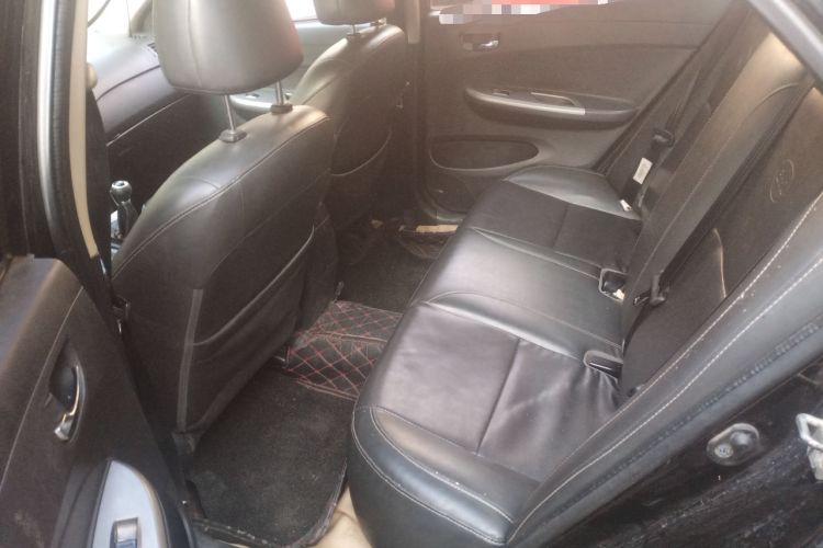 Used BYD L3 2015 Energy-Efficient Model 1.5L Manual Comfort Edition Left Rear Seat