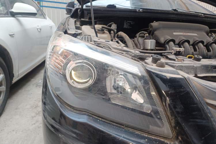 Used BYD L3 2015 Energy-Efficient Model 1.5L Manual Comfort Edition Right Front Headlight