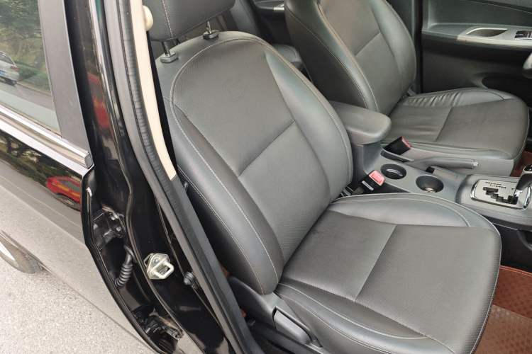 Used BYD L3 2015 Energy-Efficient Model 1.5L Automatic Comfort Edition Right Front Seat