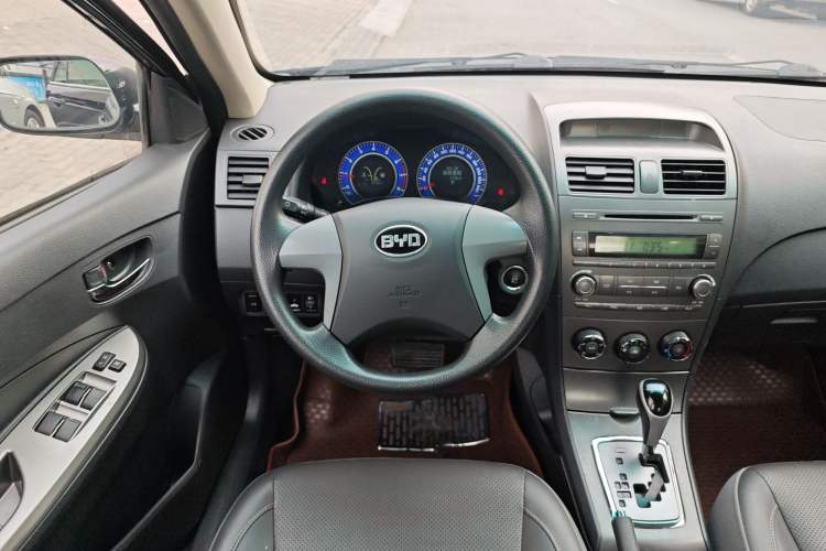 Used BYD L3 2015 Energy-Efficient Model 1.5L Automatic Comfort Edition Steering Wheel