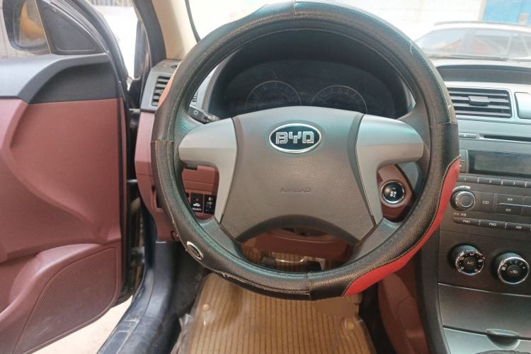 Used BYD L3 2015 Energy-Efficient Model 1.5L Manual Comfort Edition Steering Wheel