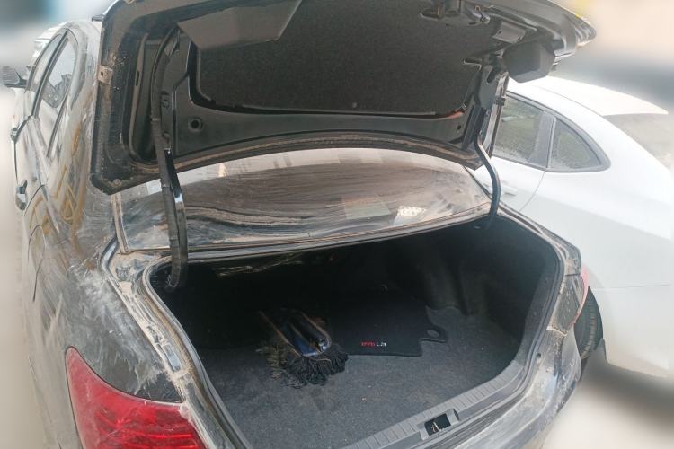 Used BYD L3 2015 Energy-Efficient Model 1.5L Manual Comfort Edition Trunk