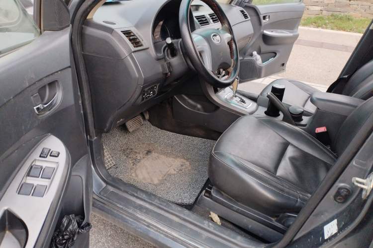 Used BYD L3 2015 Energy-Efficient Model 1.5L Automatic Comfort Edition Driver Seat