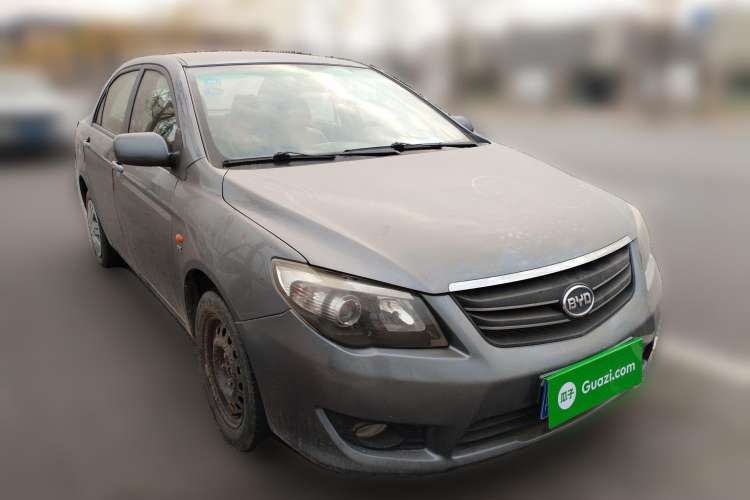 Used BYD L3 2015 Energy-Efficient Model 1.5L Automatic Comfort Edition Front Right 45 Deg