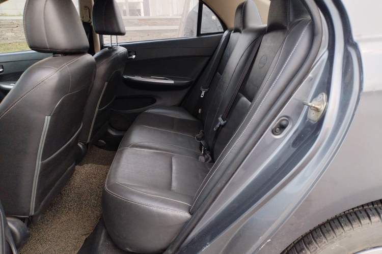 Used BYD L3 2015 Energy-Efficient Model 1.5L Automatic Comfort Edition Left Rear Seat