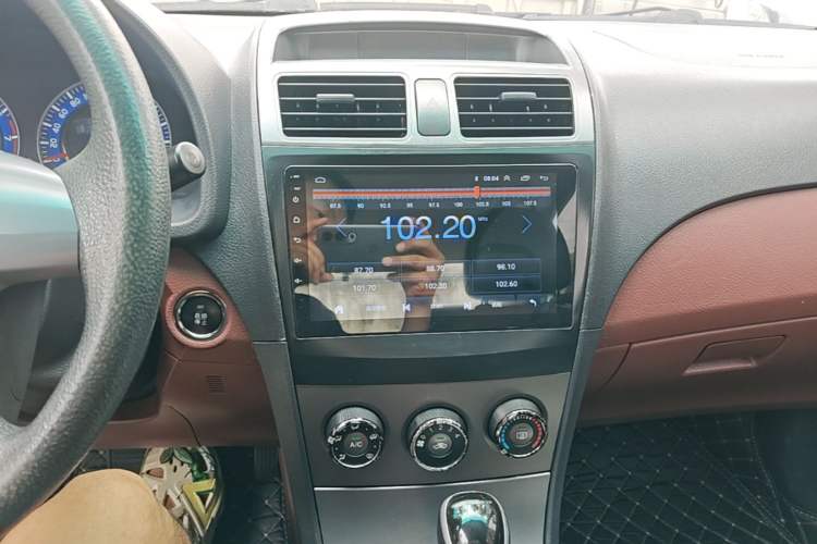 Used BYD L3 2015 Energy-Efficient Model 1.5L Automatic Comfort Edition Audio And AC Panel