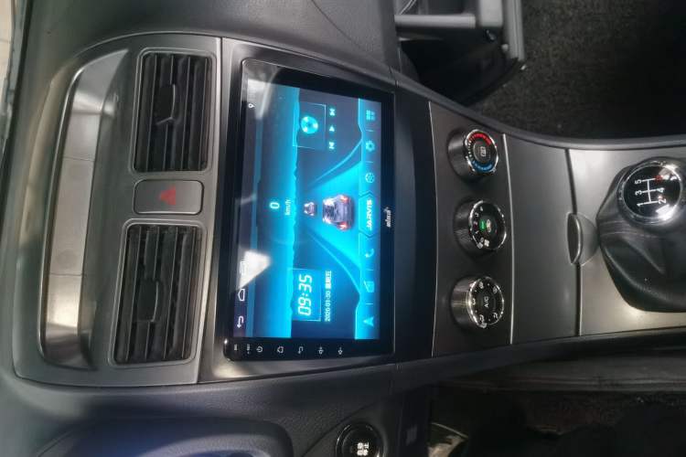 Used BYD L3 2015 Energy-Efficient Model 1.5L Manual Comfort Edition Audio And AC Panel