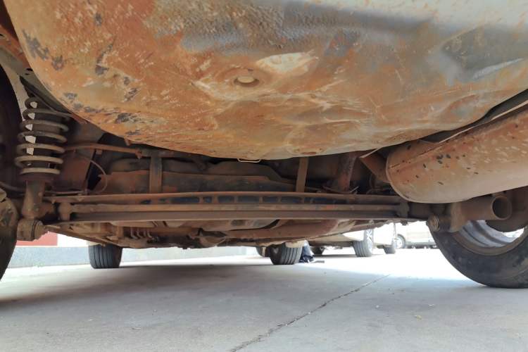 Used BYD L3 2015 Energy-Saving Edition 1.5L Automatic Prestige Model Chassis Rear