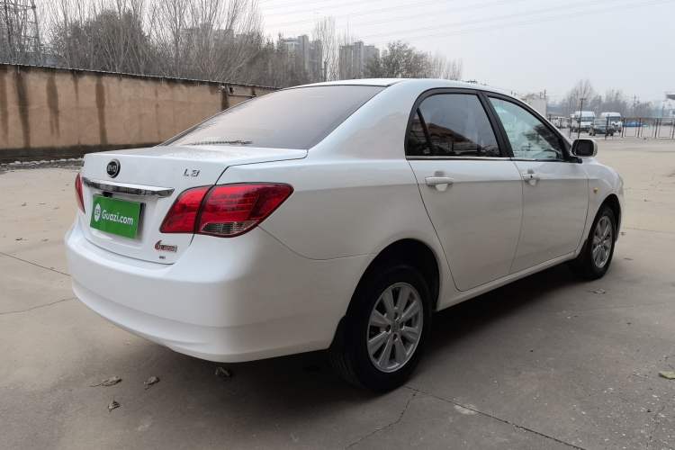Used BYD L3 2015 Energy-Efficient Model 1.5L Automatic Comfort Edition Exterior 3