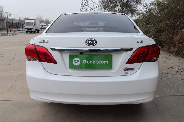 Used BYD L3 2015 Energy-Efficient Model 1.5L Automatic Comfort Edition Exterior 4