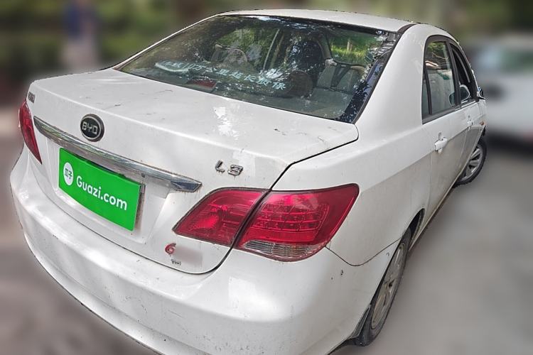 Used BYD L3 2015 Energy-Efficient Model 1.5L Automatic Comfort Edition Exterior 5