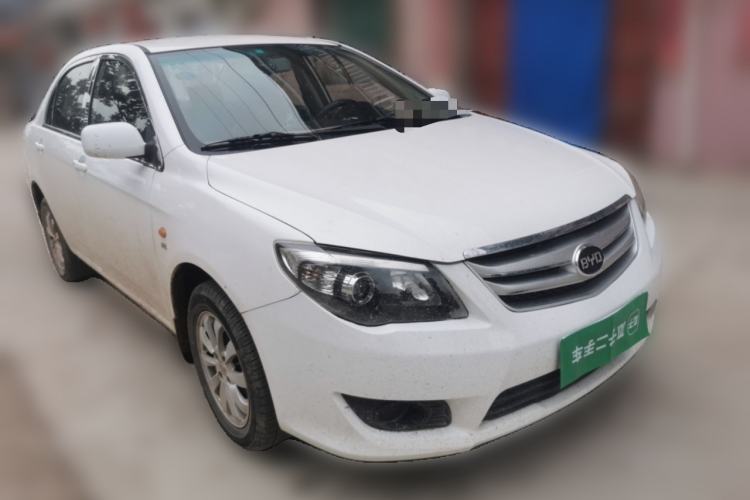 Used BYD L3 2015 Energy-Efficient Model 1.5L Manual Comfort Edition Front Right 45 Deg