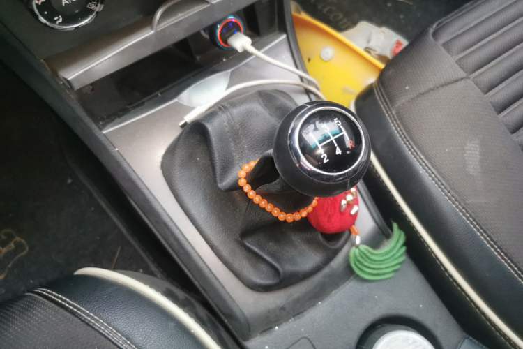 Used BYD L3 2015 Energy-Efficient Model 1.5L Manual Comfort Edition Gear Lever