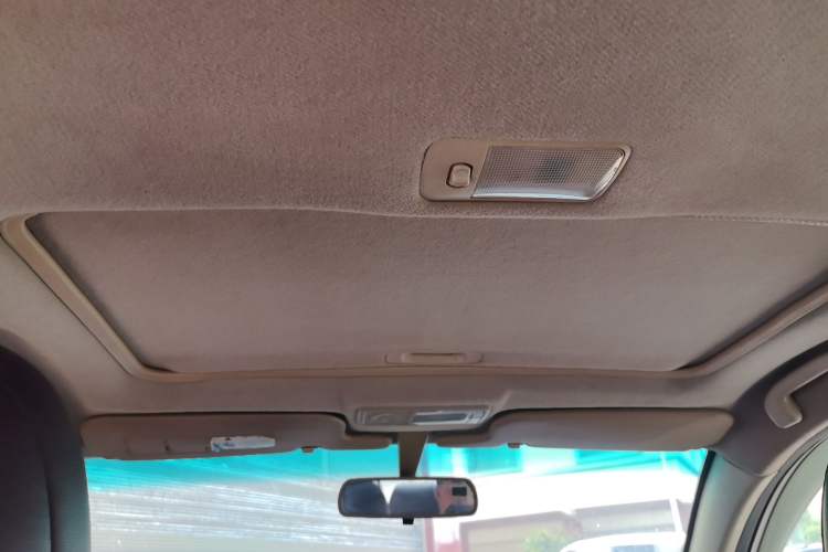 Used BYD L3 2015 Energy-Saving Edition 1.5L Automatic Prestige Model Headliner