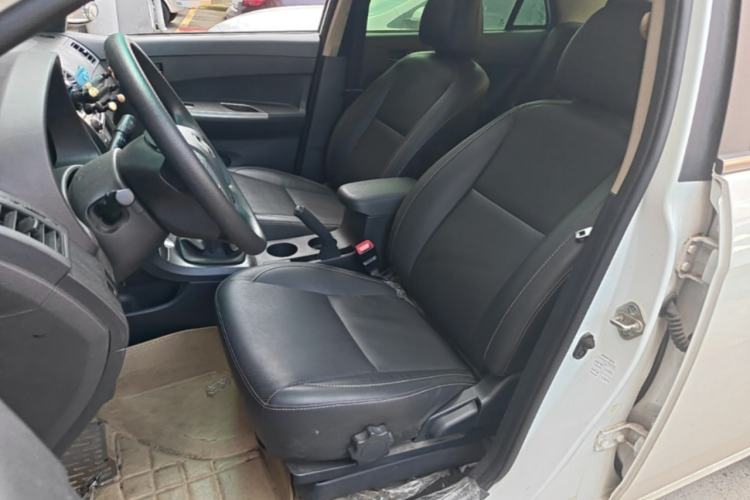 Used BYD L3 2015 Energy-Saving Edition 1.5L Manual Luxury Model Left Front Seat