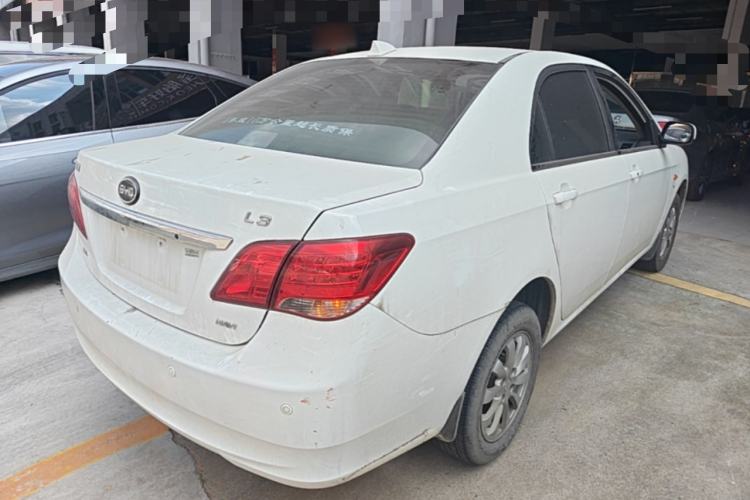 Used BYD L3 2015 Energy-Saving Edition 1.5L Manual Luxury Model Rear Right 45 Deg