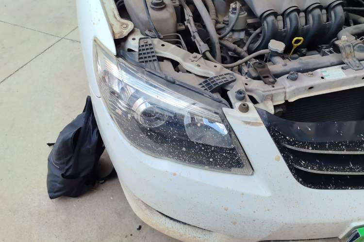 Used BYD L3 2015 Energy-Saving Edition 1.5L Automatic Prestige Model Right Front Headlight