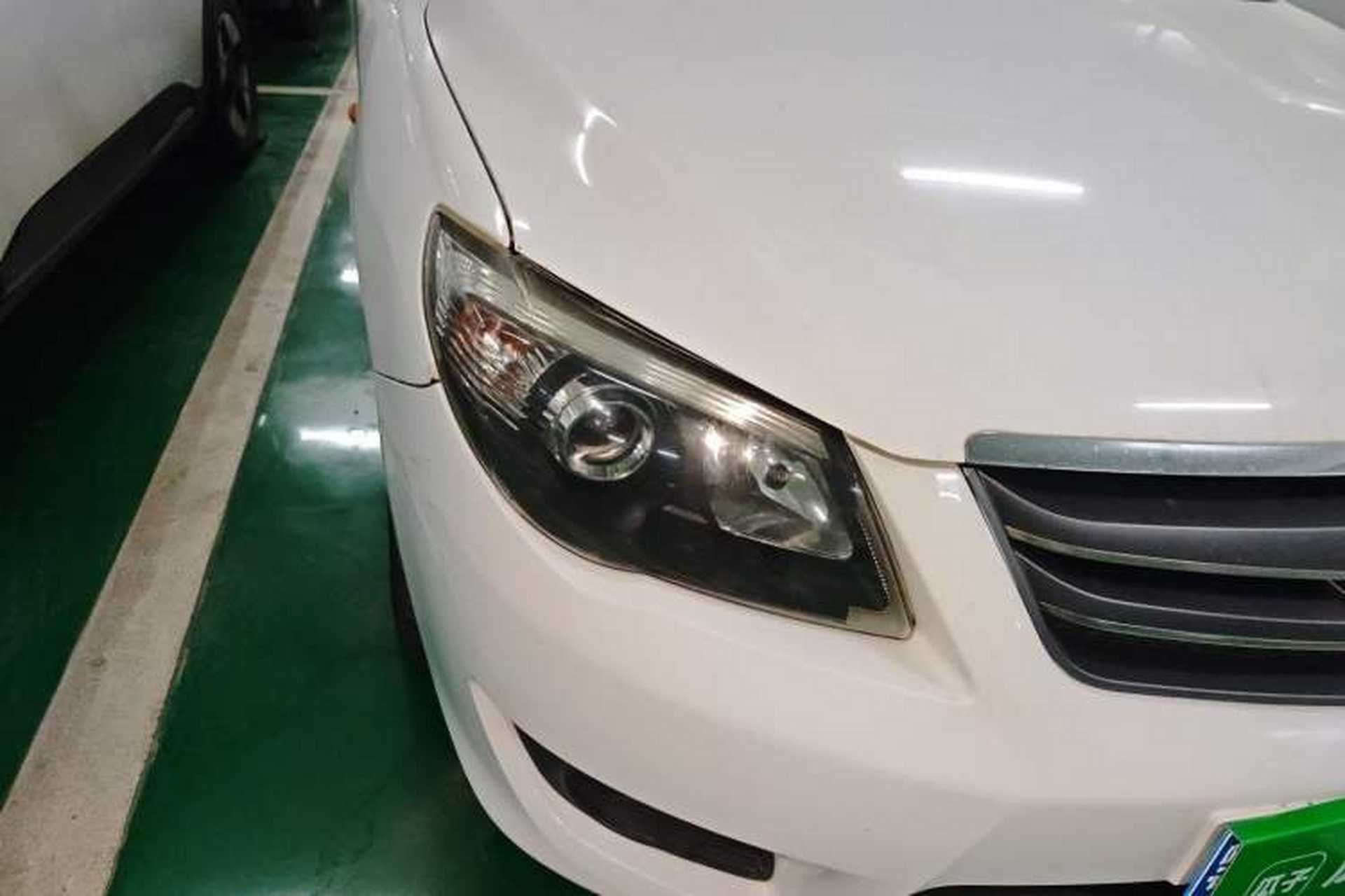 Used BYD L3 2015 Energy-Efficient Model 1.5L Automatic Comfort Edition Right Front Headlight
