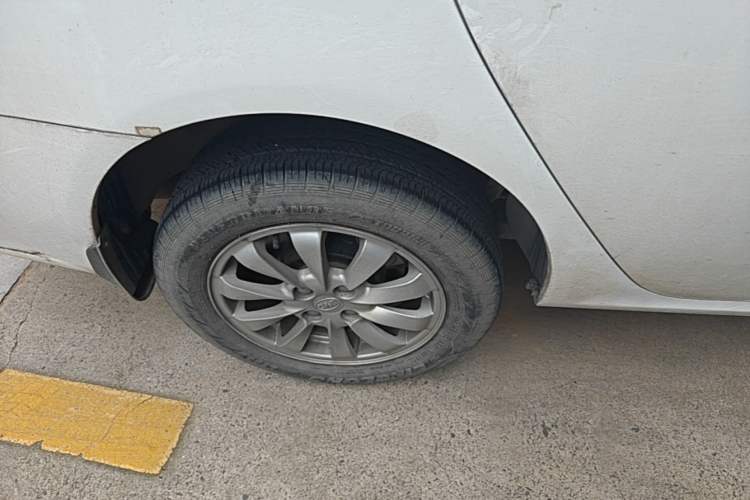 Used BYD L3 2015 Energy-Saving Edition 1.5L Manual Luxury Model Right Rear Wheel Hub