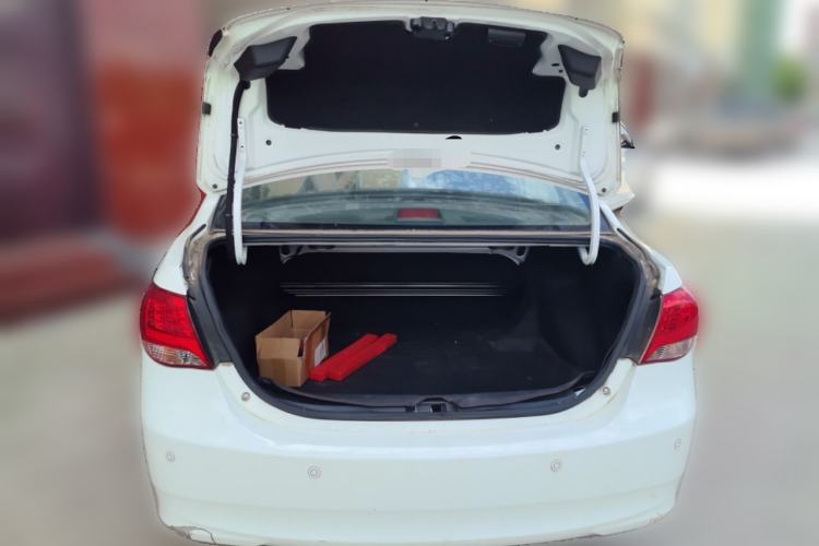 Used BYD L3 2015 Energy-Saving Edition 1.5L Automatic Prestige Model Trunk