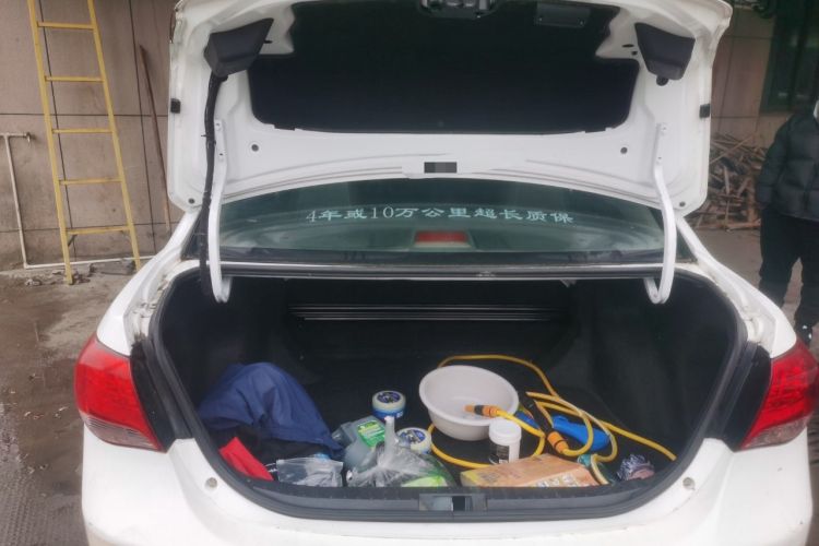 Used BYD L3 2015 Energy-Efficient Model 1.5L Manual Comfort Edition Trunk