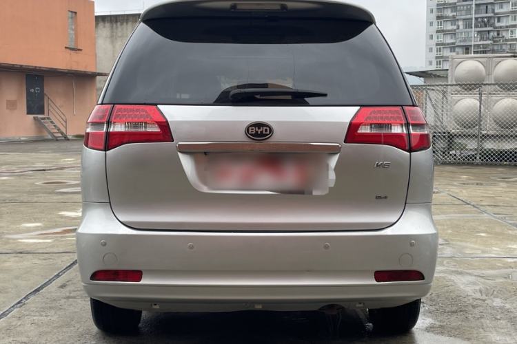 Used BYD M6 2013 2.4L Manual Luxury Model Exterior 6