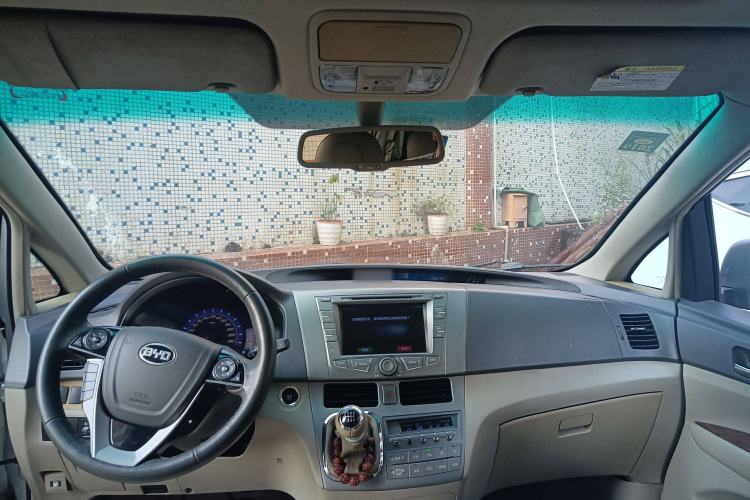 Used BYD M6 2013 2.4L Manual Luxury Model Headliner