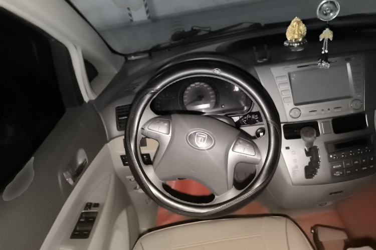 Used BYD M6 2010 2.4L Automatic Luxury Edition Steering Wheel