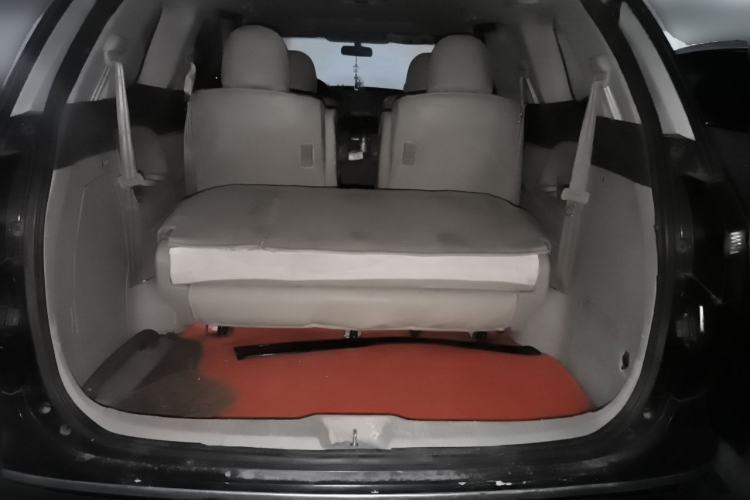 Used BYD M6 2010 2.4L Automatic Luxury Edition Trunk