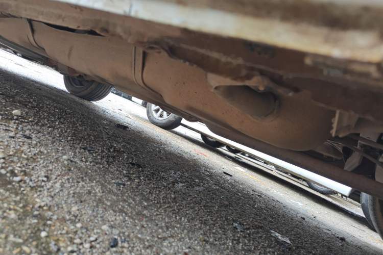 Used BYD M6 2010 2.0L Manual Comfort Edition Chassis Rear Left