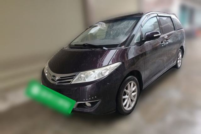 Used BYD M6 2013 2.4L Manual Luxury Model
