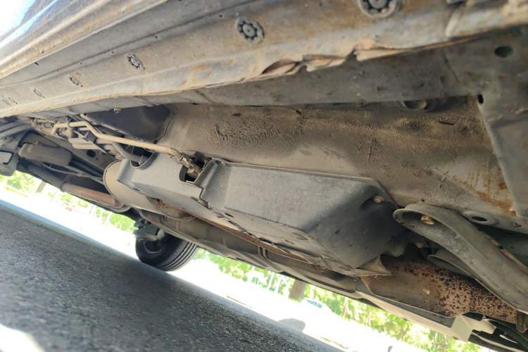 Used BYD M6 2013 2.0L Manual Comfort Edition Chassis Front Right