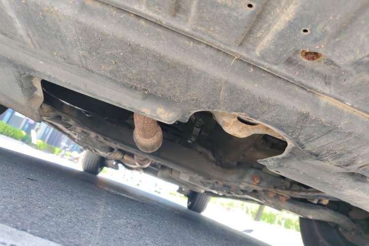 Used BYD M6 2013 2.0L Manual Comfort Edition Chassis Front