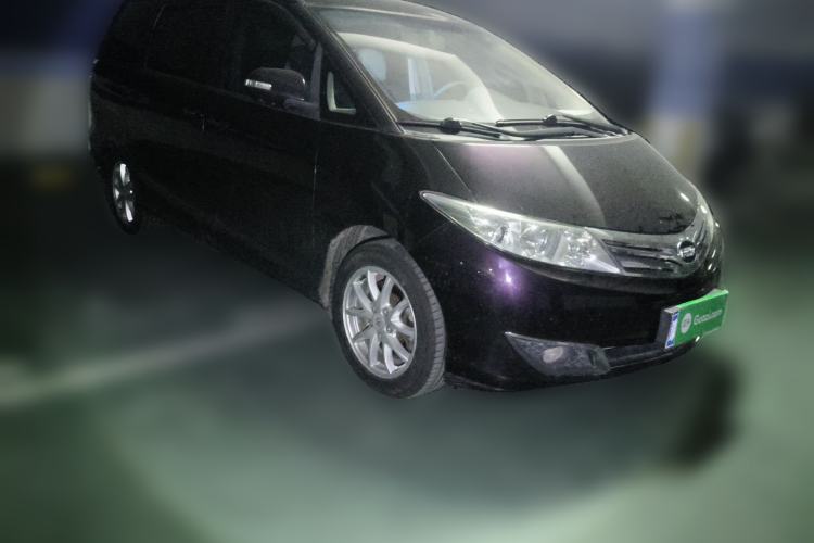 Used BYD M6 2013 2.4L Automatic Luxury Model Front Right 45 Deg