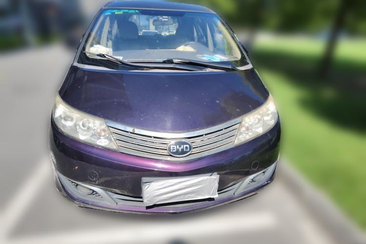 Used BYD M6 2013 2.0L Manual Comfort Edition Front